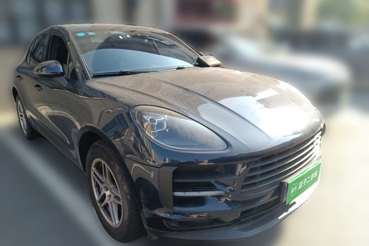 Used Porsche Macan 2018 Macan 2.0T Front Right 45 Deg