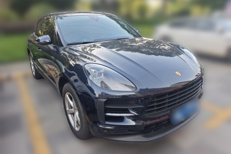 Used Porsche Macan 2018 Macan 2.0T Front Right 45 Deg