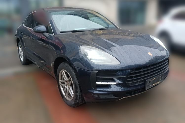 Used Porsche Macan 2018 Macan 2.0T Front Right 45 Deg