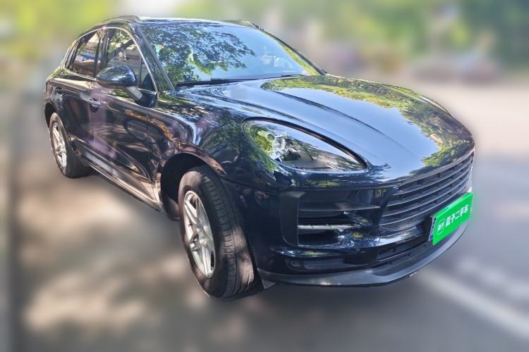 Used Porsche Macan 2018 Macan 2.0T Front Right 45 Deg