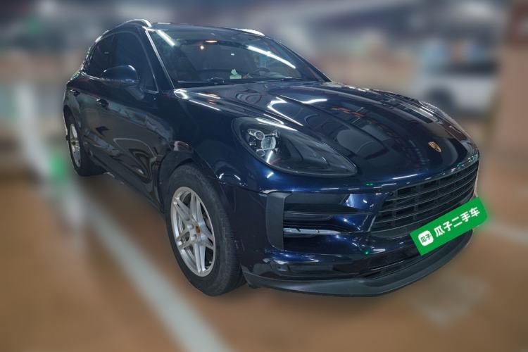 Used Porsche Macan 2018 Macan 2.0T Front Right 45 Deg
