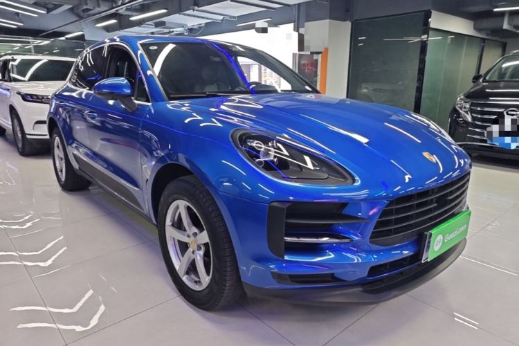 Used Porsche Macan 2018 Macan 2.0T Front Right 45 Deg