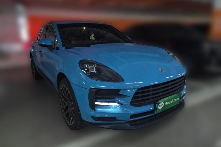 Used Porsche Macan 2018 Macan 2.0T Front Right 45 Deg