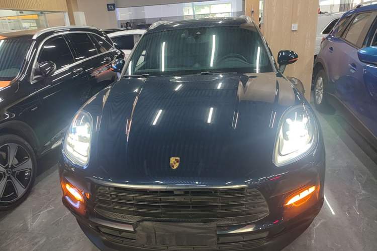 Used Porsche Macan 2018 Macan 2.0T Front