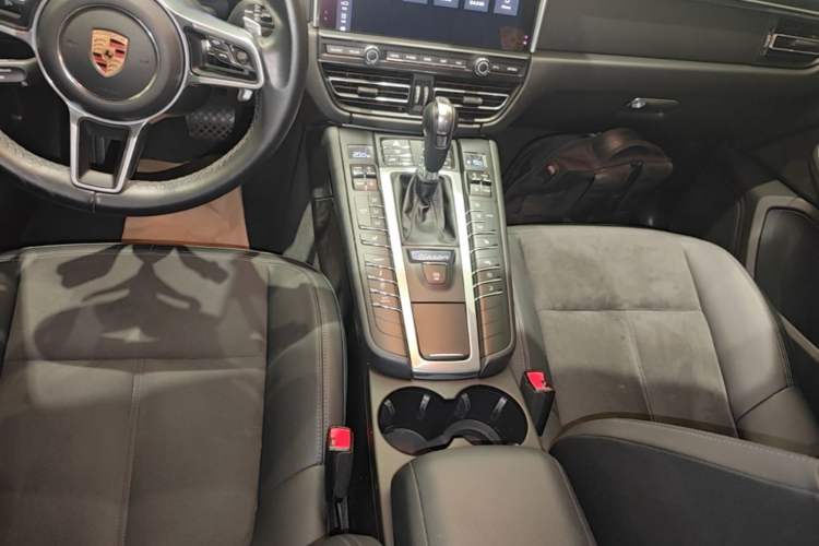 Used Porsche Macan 2018 Macan 2.0T Gear Lever