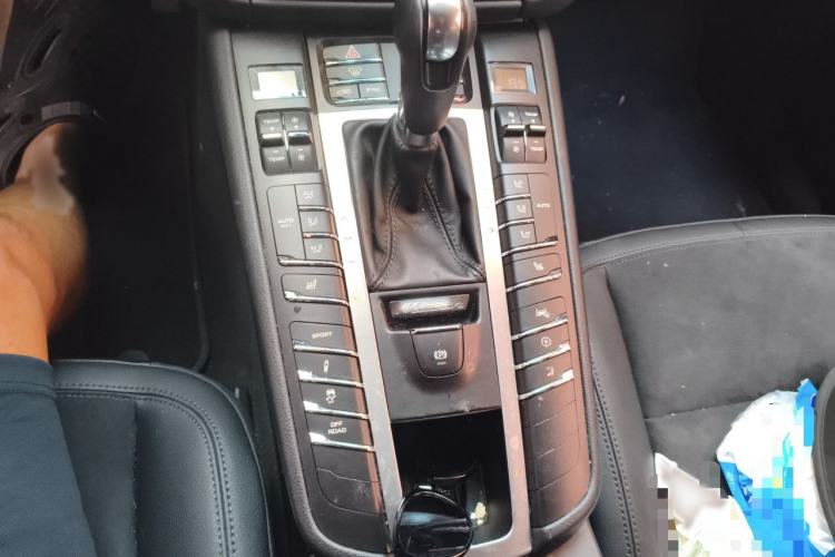 Used Porsche Macan 2018 Macan 2.0T Gear Lever