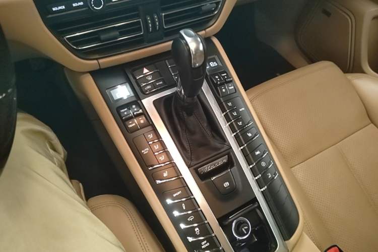 Used Porsche Macan 2018 Macan S 3.0T Gear Lever