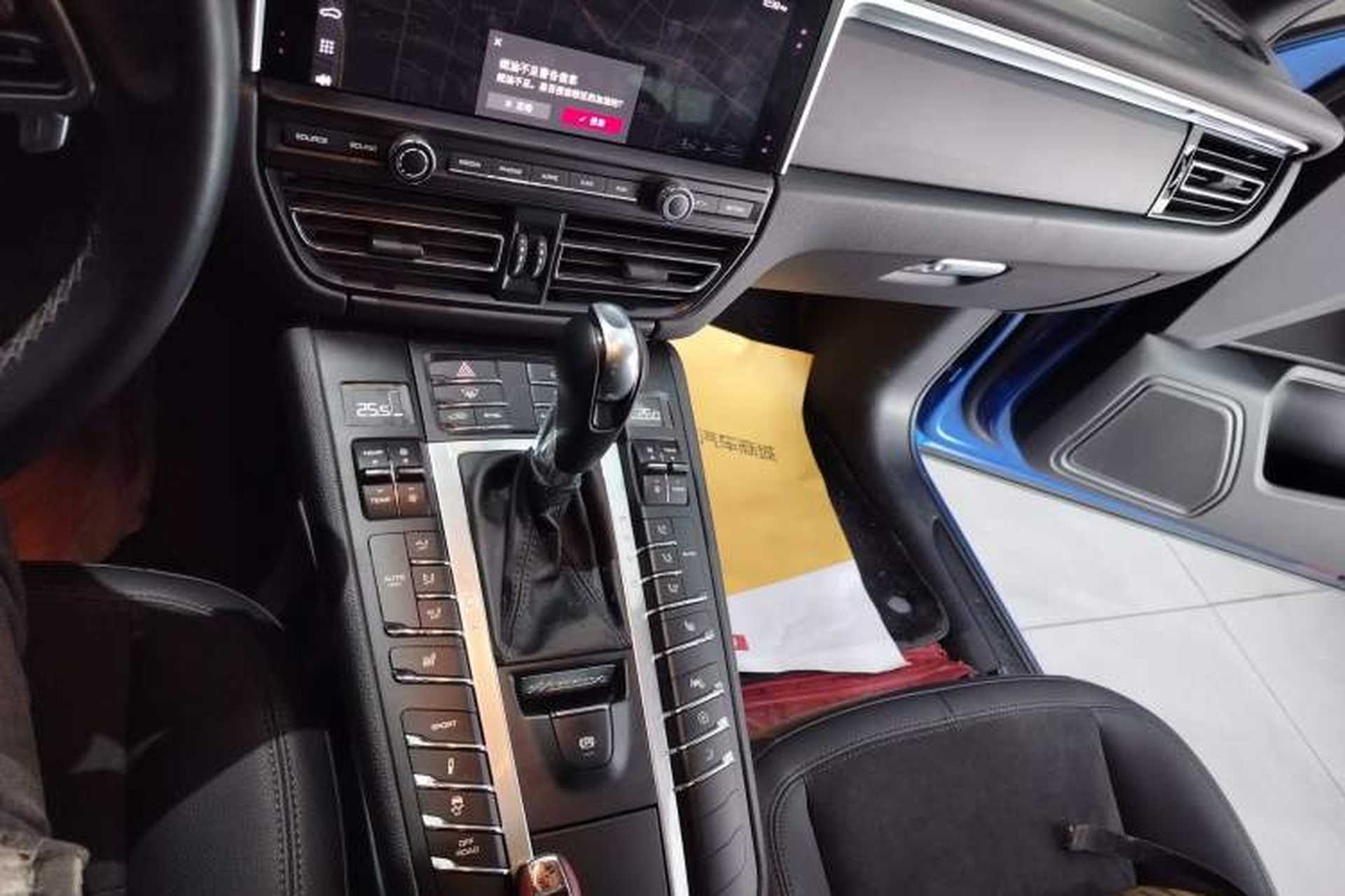 Used Porsche Macan 2018 Macan 2.0T Gear Lever