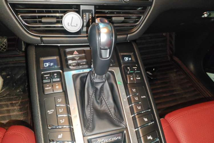 Used Porsche Macan 2018 Macan 2.0T Gear Lever