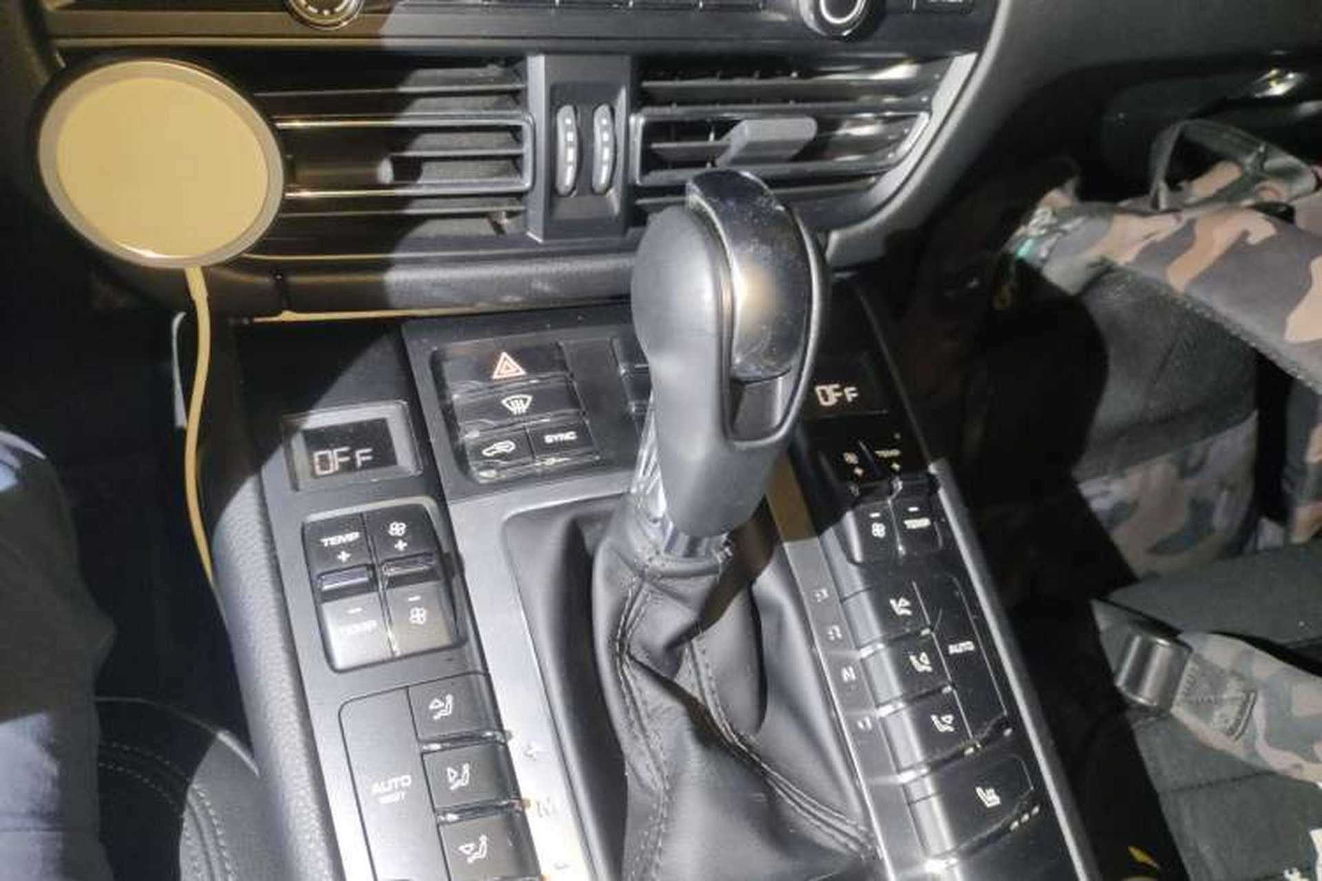 Used Porsche Macan 2018 Macan 2.0T Gear Lever