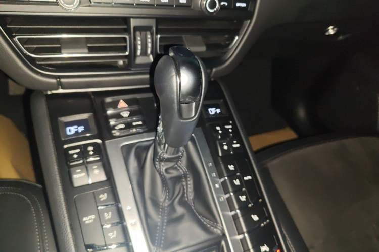 Used Porsche Macan 2018 Macan 2.0T Gear Lever