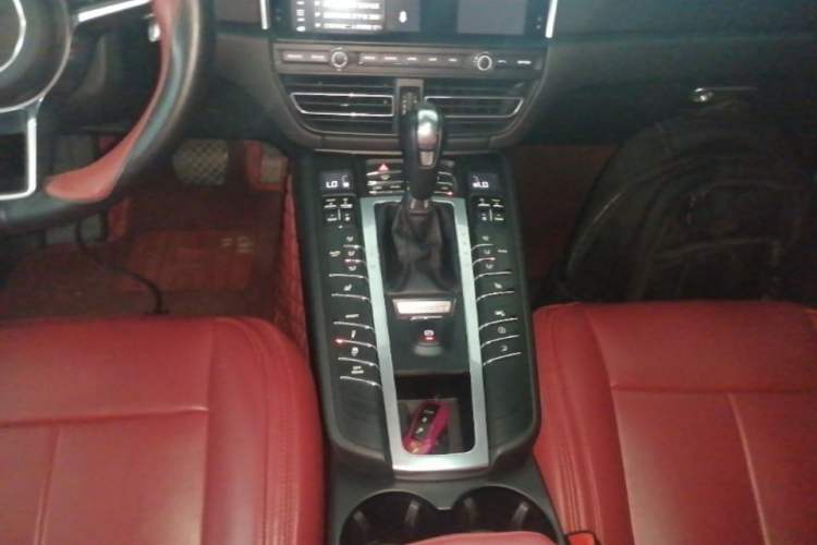 Used Porsche Macan 2018 Macan 2.0T Gear Lever