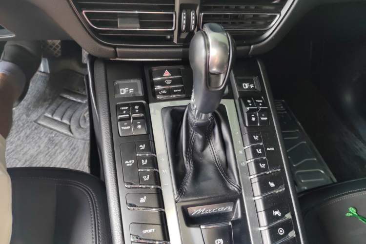 Used Porsche Macan 2018 Macan 2.0T Gear Lever