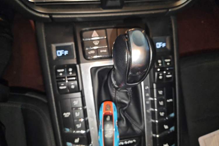 Used Porsche Macan 2018 Macan 2.0T Gear Lever