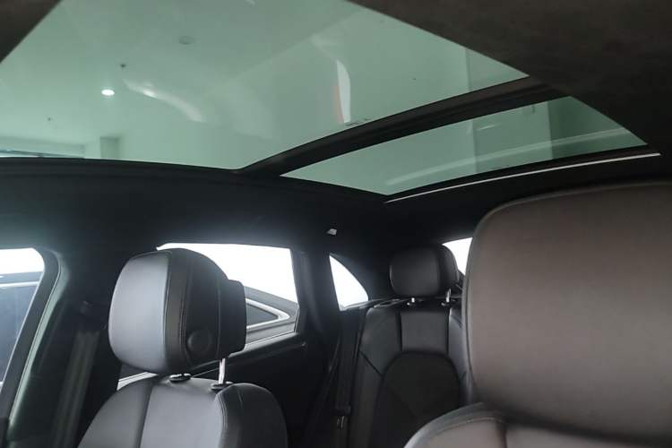 Used Porsche Macan 2018 Macan 2.0T Headliner