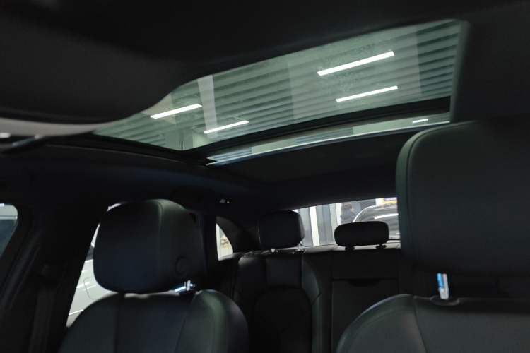 Used Porsche Macan 2018 Macan 2.0T Headliner