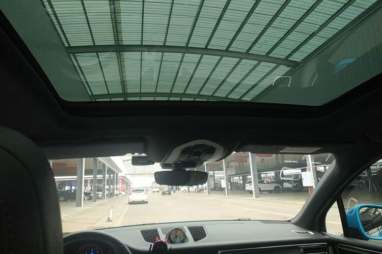 Used Porsche Macan 2018 Macan 2.0T Headliner