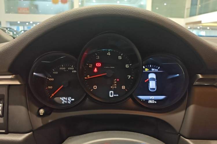 Used Porsche Macan 2018 Macan 2.0T Instrument Cluster