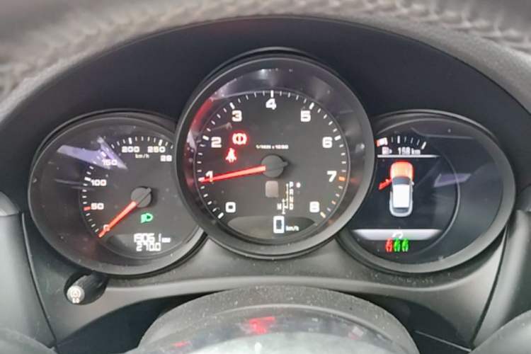 Used Porsche Macan 2018 Macan 2.0T Instrument Cluster