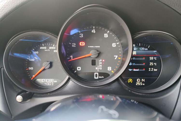 Used Porsche Macan 2018 Macan 2.0T Instrument Cluster