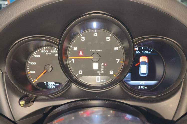 Used Porsche Macan 2018 Macan 2.0T Instrument Cluster