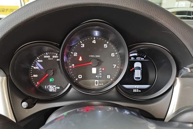Used Porsche Macan 2018 Macan 2.0T Instrument Cluster