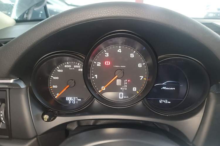 Used Porsche Macan 2018 Macan 2.0T Instrument Cluster