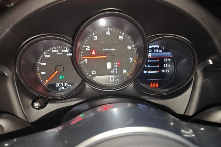 Used Porsche Macan 2018 Macan 2.0T Instrument Cluster