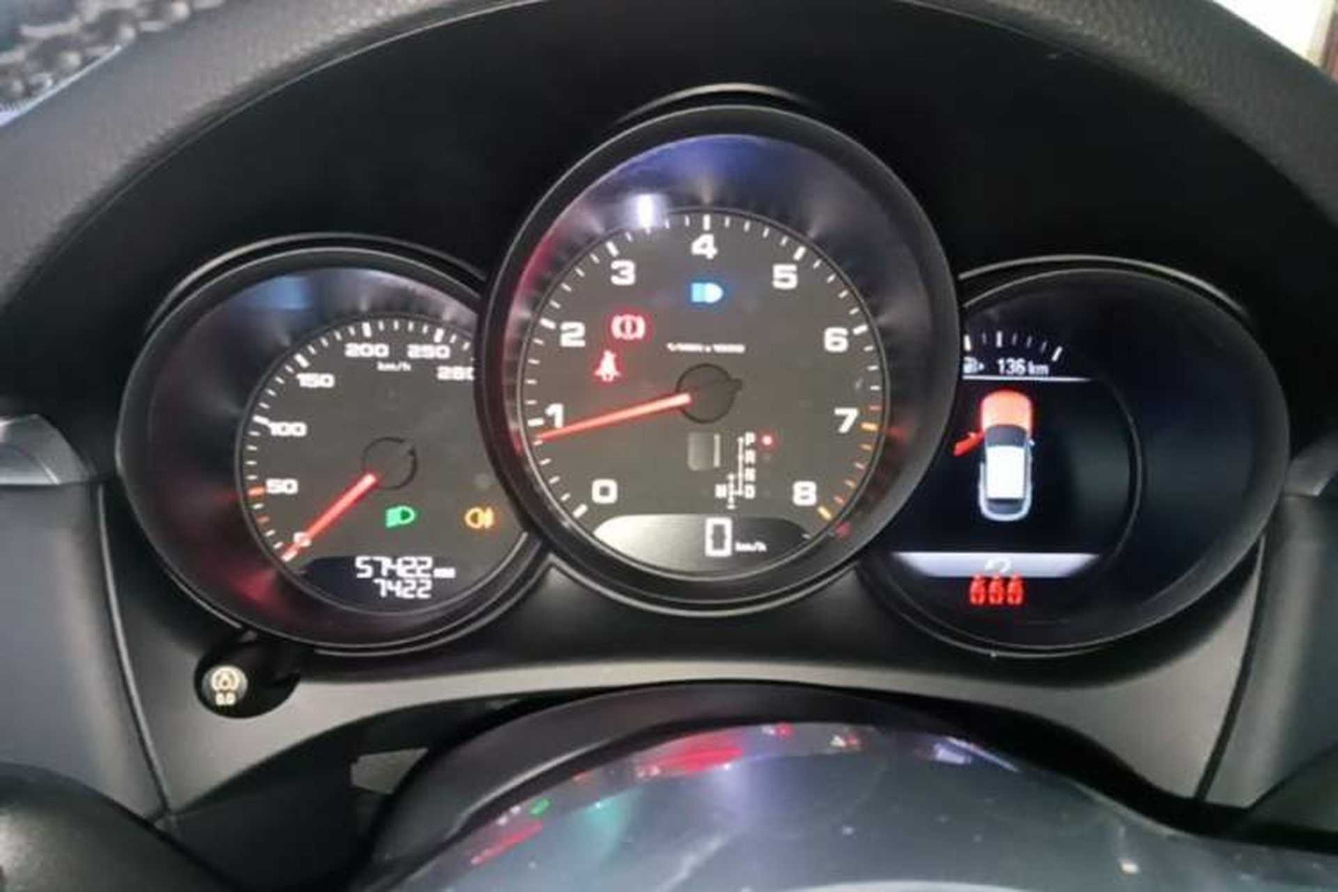 Used Porsche Macan 2018 Macan 2.0T Instrument Cluster