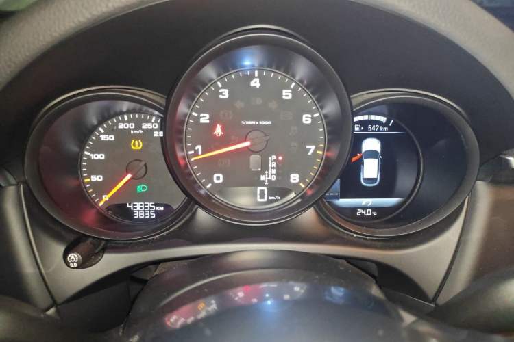 Used Porsche Macan 2018 Macan 2.0T Instrument Cluster