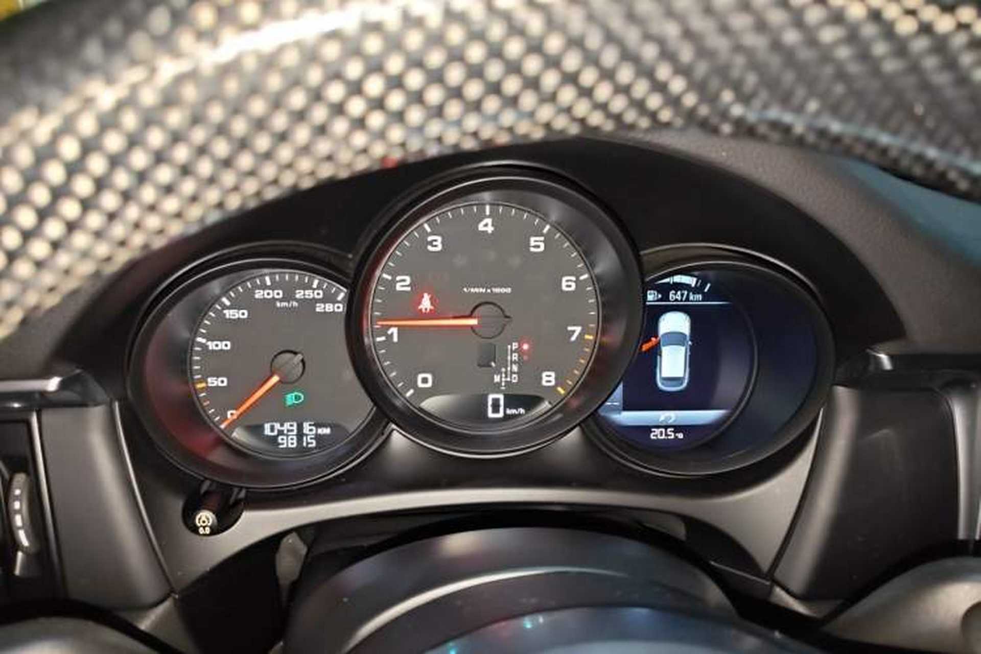 Used Porsche Macan 2018 Macan 2.0T Instrument Cluster