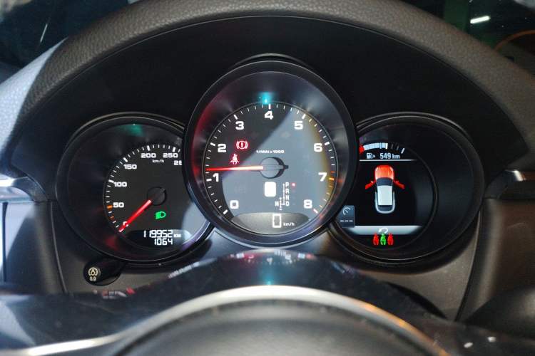 Used Porsche Macan 2018 Macan 2.0T Instrument Cluster