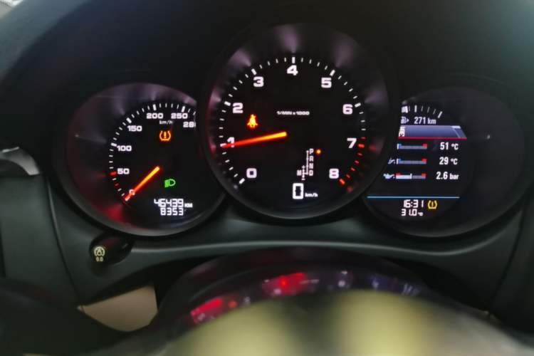 Used Porsche Macan 2018 Macan 2.0T Instrument Cluster