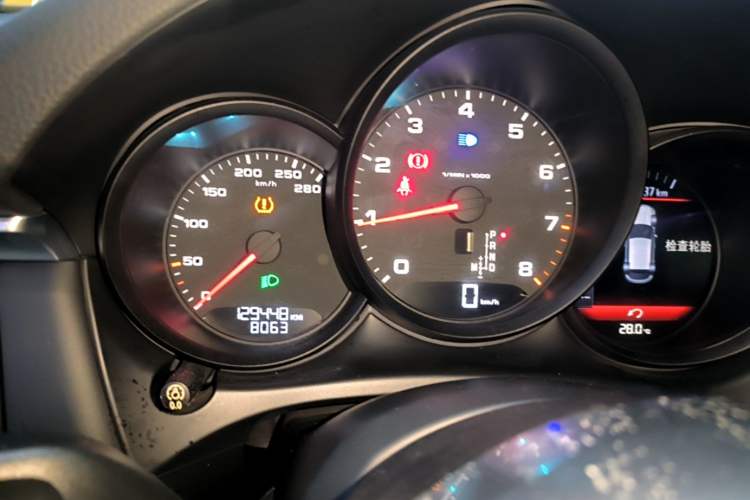 Used Porsche Macan 2018 Macan 2.0T Instrument Cluster