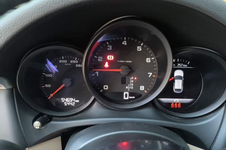 Used Porsche Macan 2018 Macan 2.0T Instrument Cluster