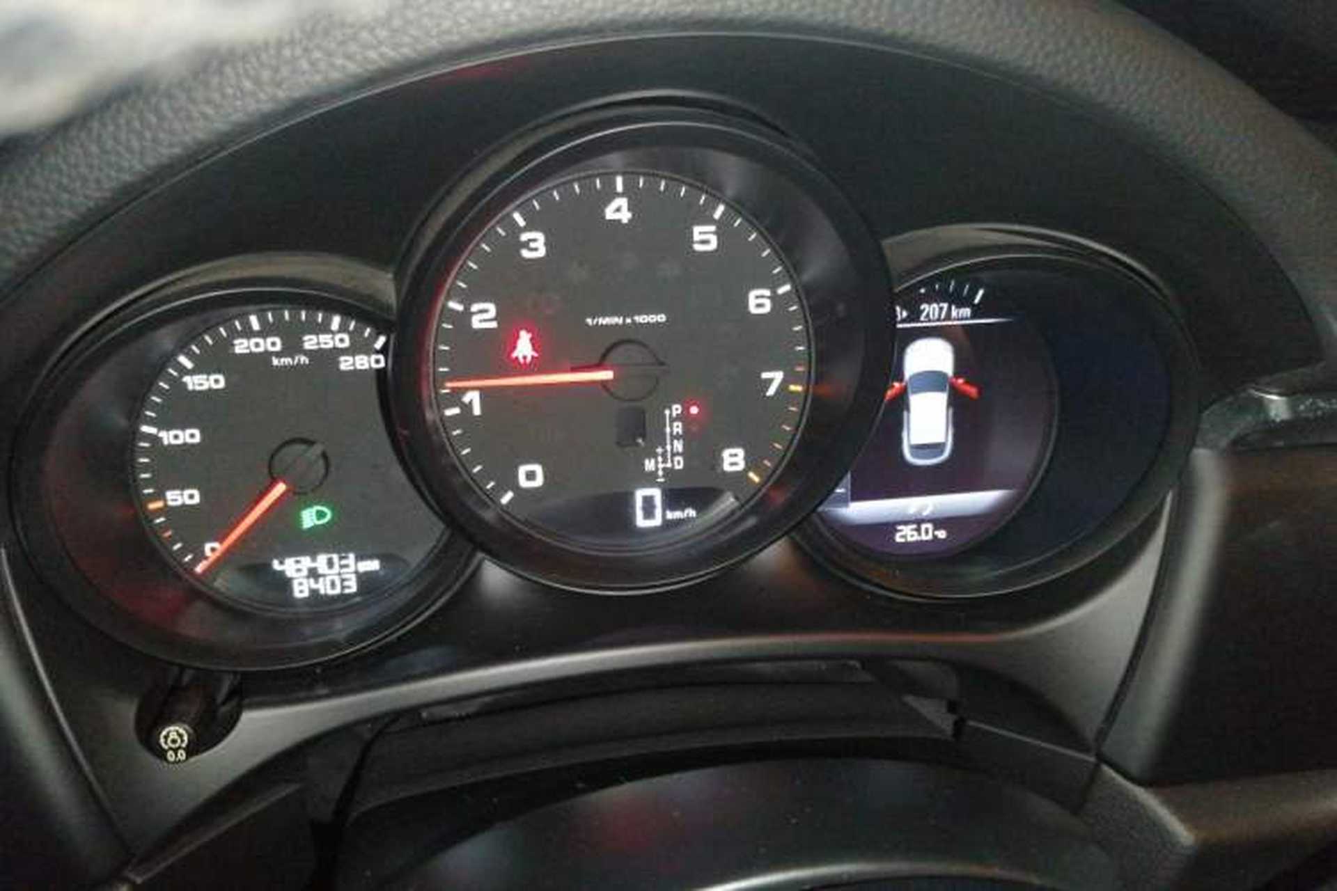 Used Porsche Macan 2018 Macan 2.0T Instrument Cluster