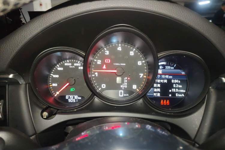 Used Porsche Macan 2018 Macan 2.0T Instrument Cluster