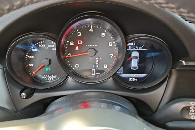 Used Porsche Macan 2018 Macan 2.0T Instrument Cluster