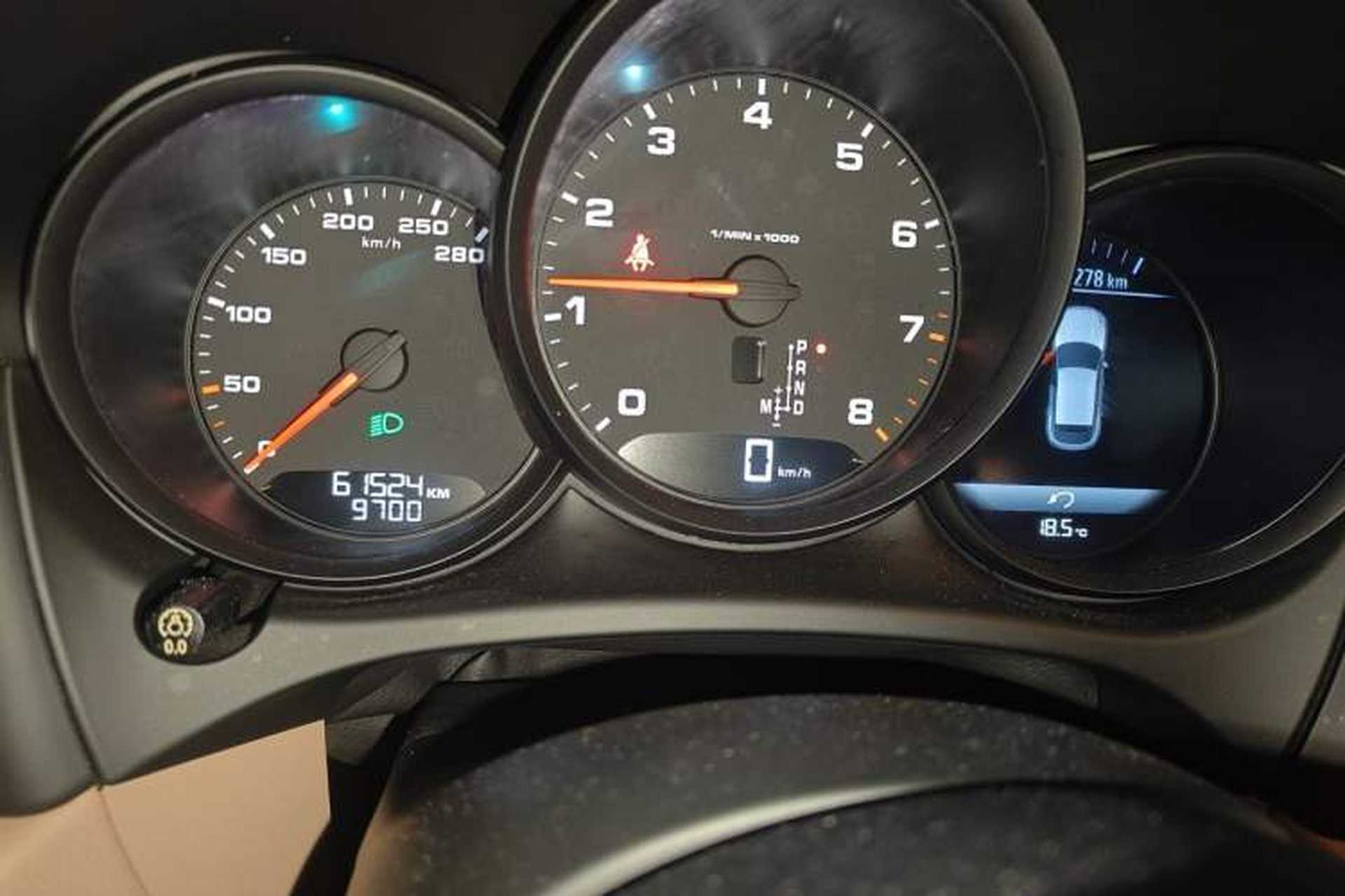 Used Porsche Macan 2018 Macan 2.0T Instrument Cluster