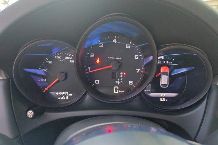 Used Porsche Macan 2018 Macan 2.0T Instrument Cluster