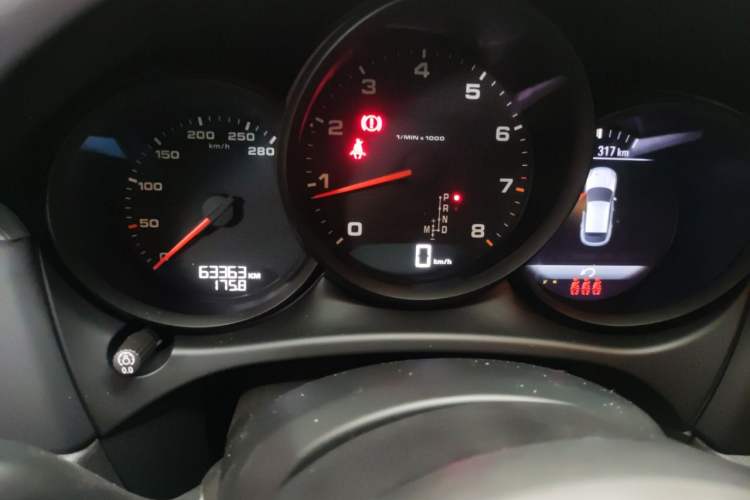 Used Porsche Macan 2018 Macan 2.0T Instrument Cluster