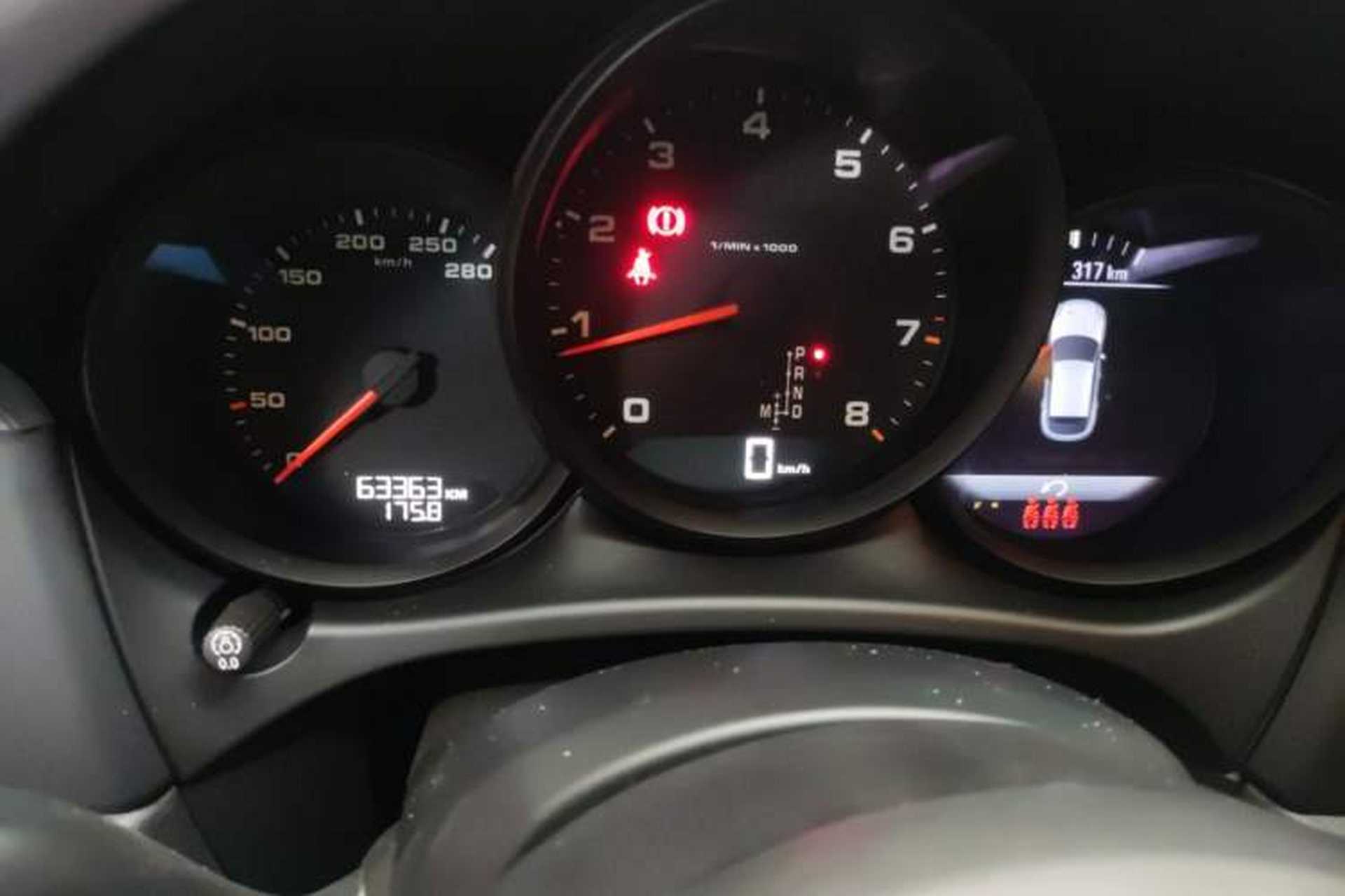 Used Porsche Macan 2018 Macan 2.0T Instrument Cluster