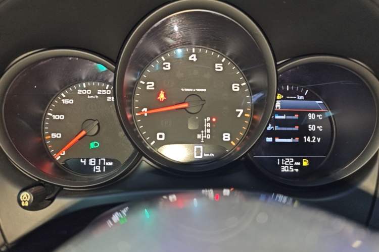 Used Porsche Macan 2018 Macan 2.0T Instrument Cluster