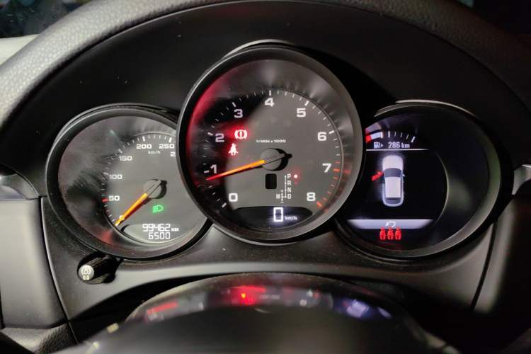 Used Porsche Macan 2018 Macan 2.0T Instrument Cluster