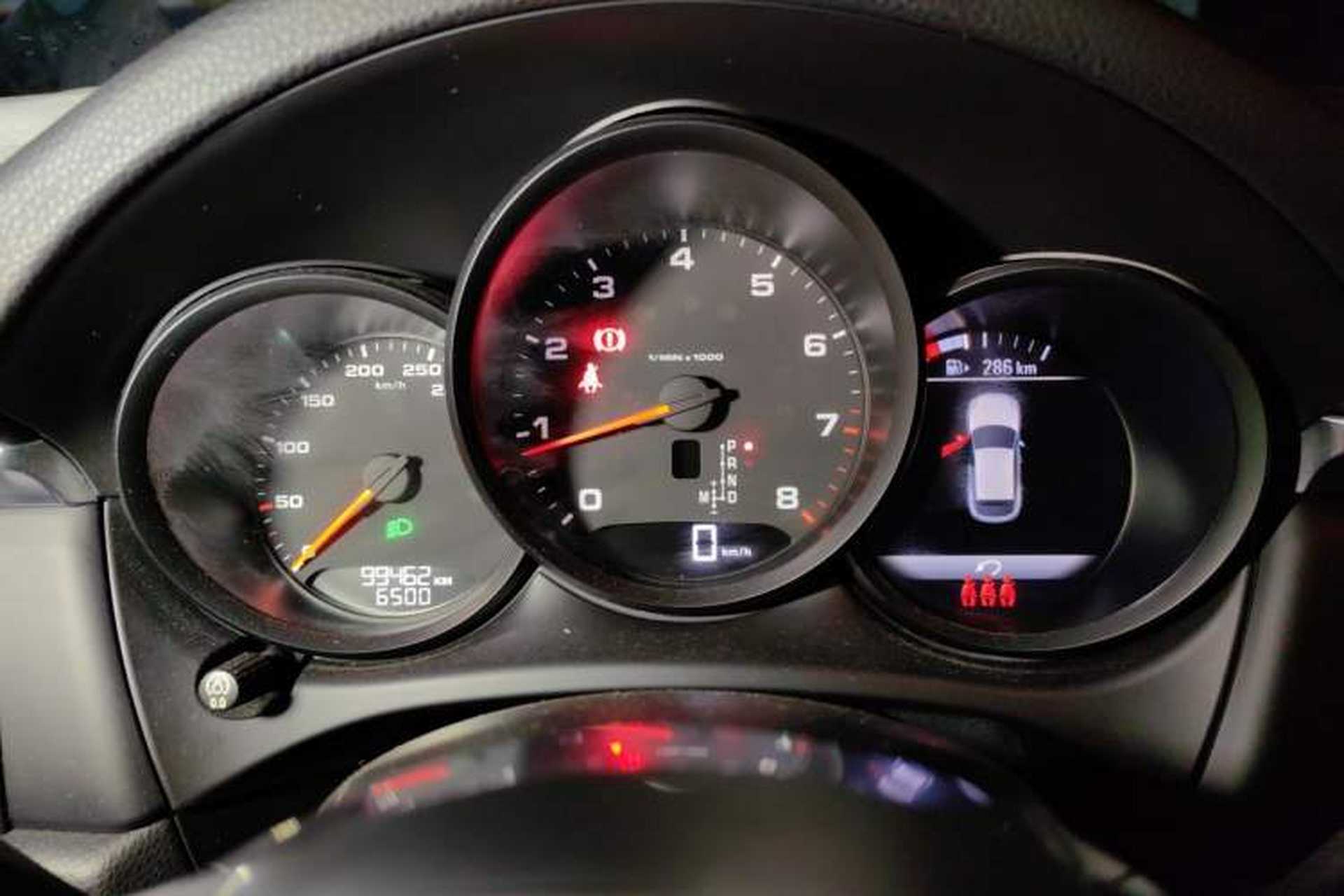 Used Porsche Macan 2018 Macan 2.0T Instrument Cluster