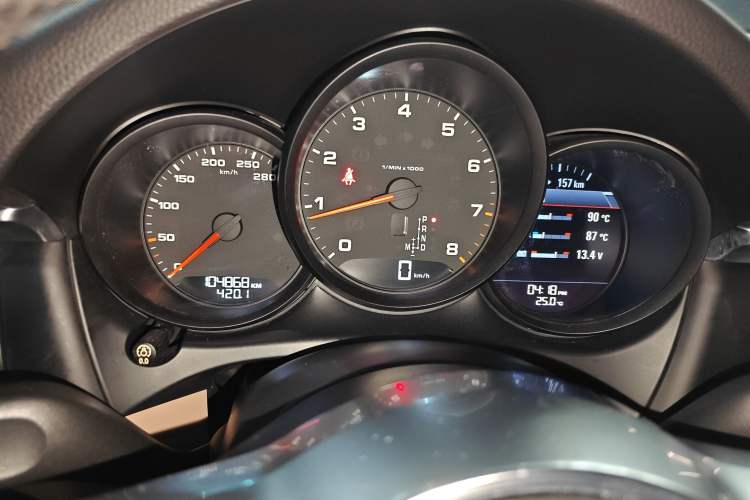 Used Porsche Macan 2018 Macan 2.0T Instrument Cluster