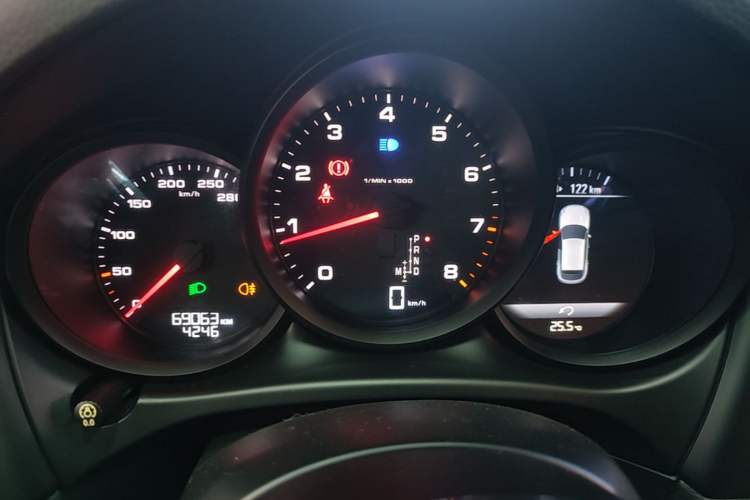 Used Porsche Macan 2018 Macan 2.0T Instrument Cluster
