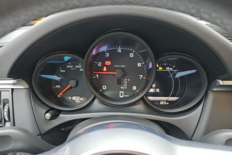 Used Porsche Macan 2018 Macan 2.0T Instrument Cluster
