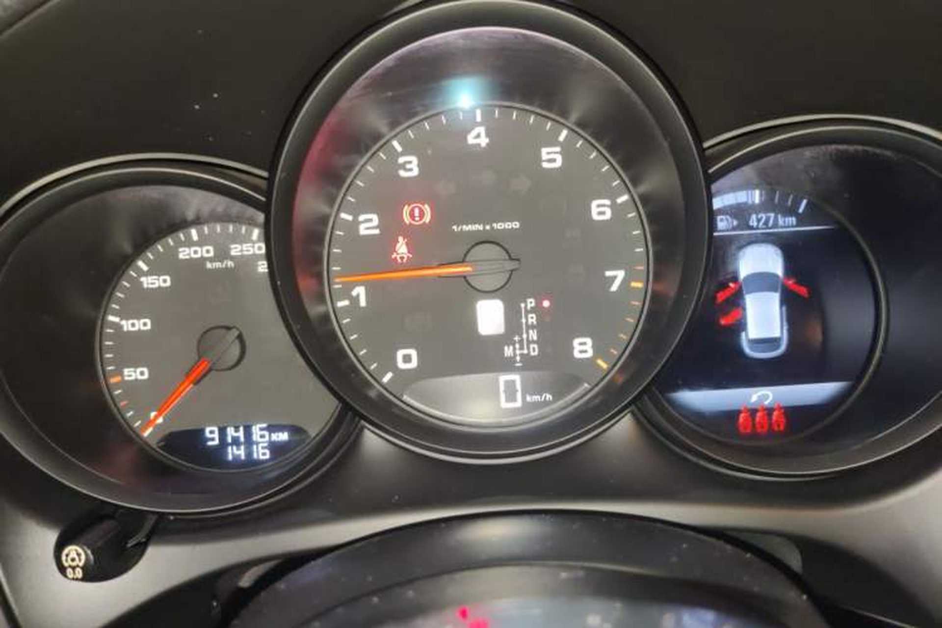 Used Porsche Macan 2018 Macan 2.0T Instrument Cluster