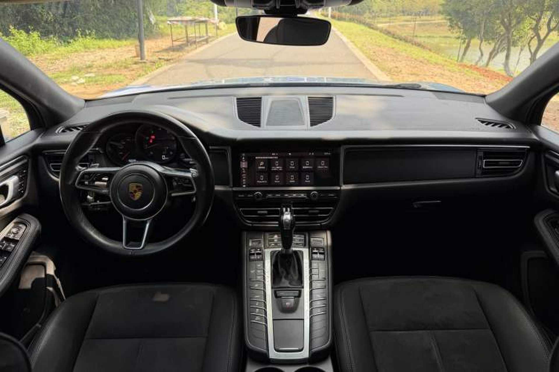Used Porsche Macan 2018 Macan 2.0T Interior 1
